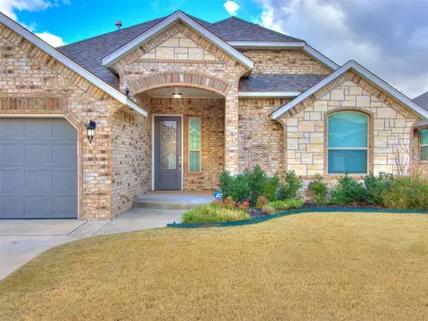 1024 NE 34th Ter, Moore, OK 73160 photo 3