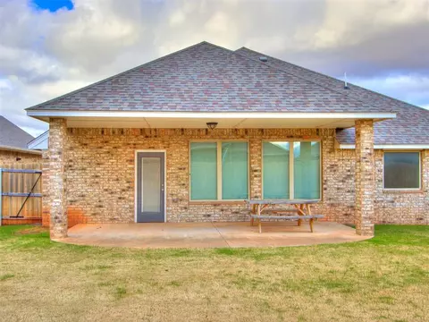 1024 NE 34th Ter, Moore, OK 73160 photo 46