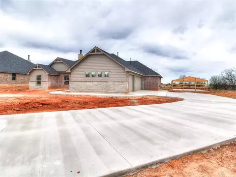 9160 Oak Tree Cir, Edmond, OK 73034
