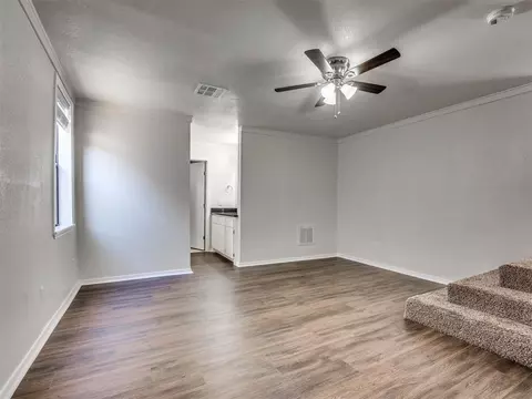 729 E Brooks St, Norman, OK 73071 photo 25