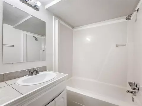 729 E Brooks St, Norman, OK 73071 photo 21