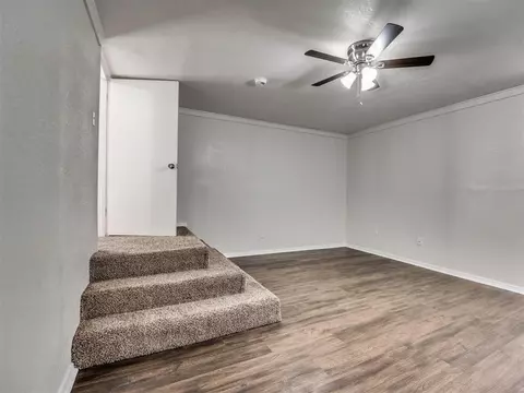 729 E Brooks St, Norman, OK 73071 photo 27