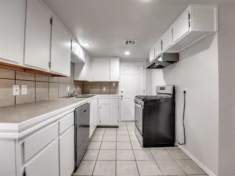729 E Brooks St, Norman, OK 73071 photo 34