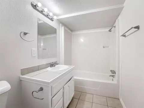 729 E Brooks St, Norman, OK 73071 photo 20