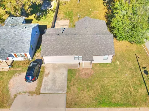 729 E Brooks St, Norman, OK 73071 photo 3