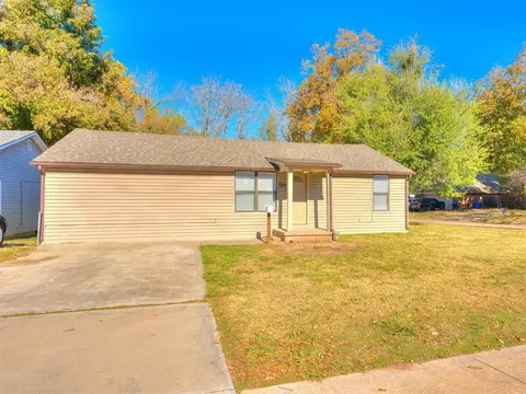 729 E Brooks St, Norman, OK 73071 photo 1