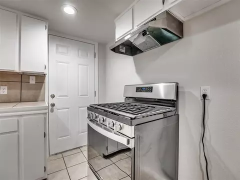 729 E Brooks St, Norman, OK 73071 photo 37