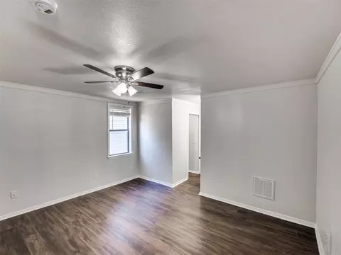 729 E Brooks St, Norman, OK 73071 photo 24