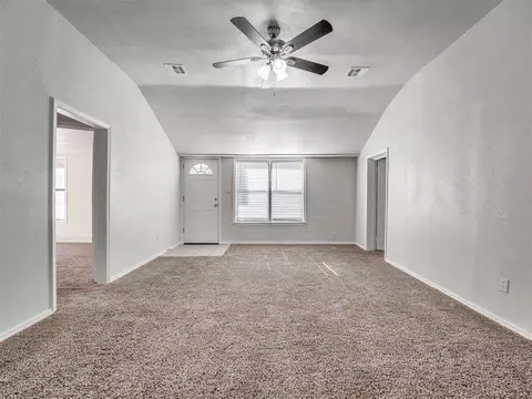 729 E Brooks St, Norman, OK 73071 photo 13