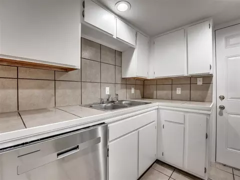 729 E Brooks St, Norman, OK 73071 photo 36