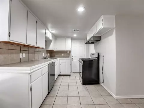 729 E Brooks St, Norman, OK 73071 photo 32