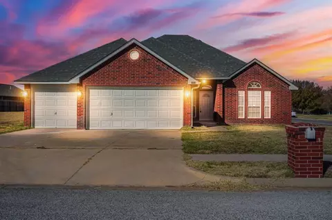 3005 Erica Cir, Duncan, OK 73533