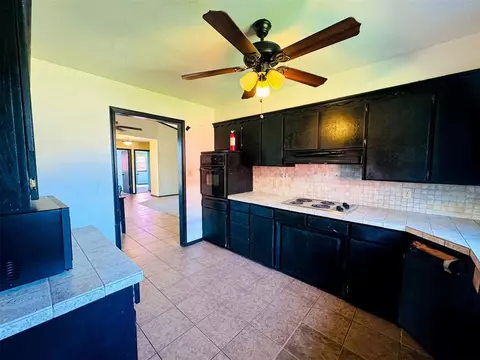 819 Pinebrook Dr, Guthrie, OK 73044 photo 8