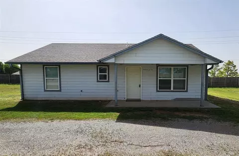 900 N 20th St, Clinton, OK 73601