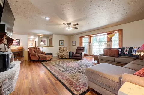 704 E Main St, Tuttle, OK 73089 photo 13