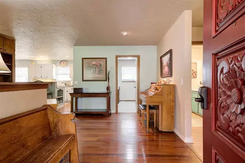 704 E Main St, Tuttle, OK 73089 photo 10