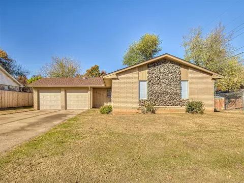 9449 NE 14th St, Midwest City, OK 73130