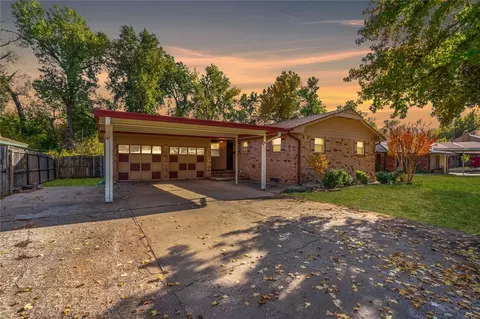 704 Montreal Dr, Yukon, OK 73099