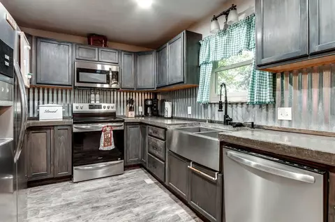 1023 Willow Dr, Choctaw, OK 73020