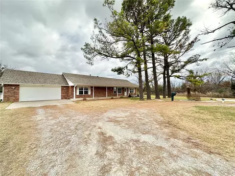 561 Daley Ln, Shawnee, OK 74801