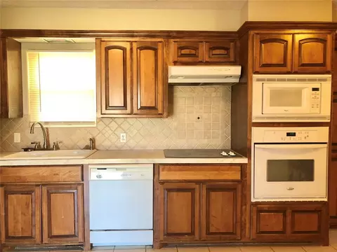4 SE 3rd St, Tuttle, OK 73089 photo 8