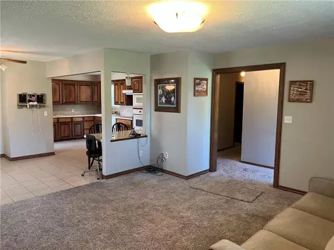 4 SE 3rd St, Tuttle, OK 73089 photo 3