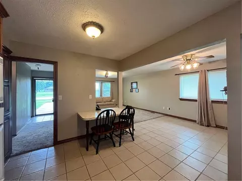 4 SE 3rd St, Tuttle, OK 73089 photo 5