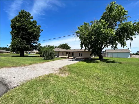 4 SE 3rd St, Tuttle, OK 73089 photo 37