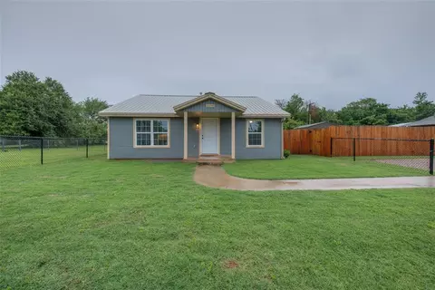 10235 Saint Patrick Dr, Midwest City, OK 73130
