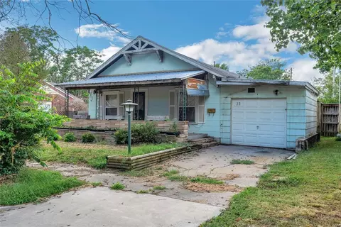 33 NW G St, Miami, OK 74354
