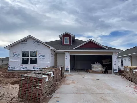 1321 Willowood Cir, Yukon, OK 73099