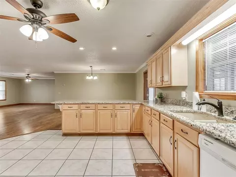 12801 E Britton Rd, Jones, OK 73049 photo 6