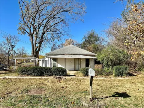 724 S Market Ave, Shawnee, OK 74801
