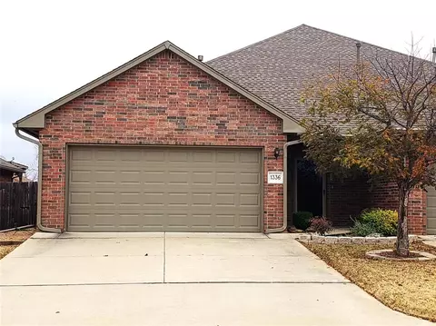 1336 Parke Ridge Ln, Midwest City, OK 73130