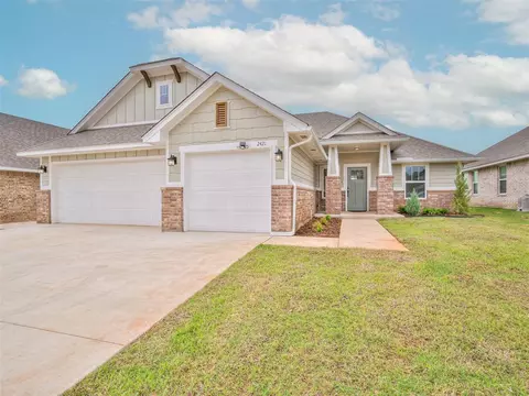 2421 Creekview Trl, Moore, OK 73160