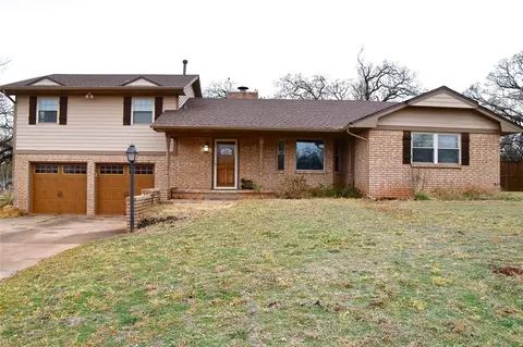 5511 Meadowlake Dr, Guthrie, OK 73044