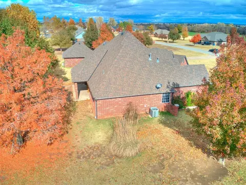 211 Cambrye Dr, Tuttle, OK 73089 photo 16