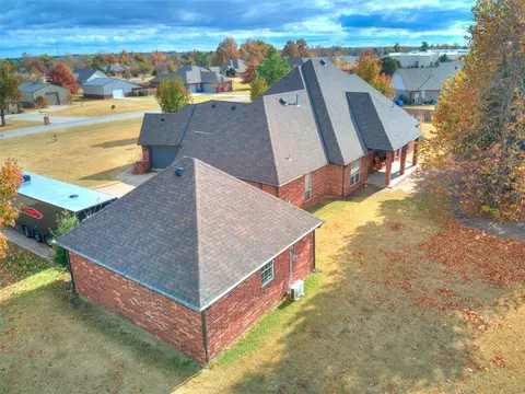 211 Cambrye Dr, Tuttle, OK 73089 photo 15