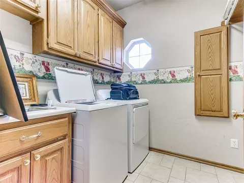 211 Cambrye Dr, Tuttle, OK 73089 photo 33