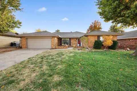 116 Sequoia Park Dr, Yukon, OK 73099