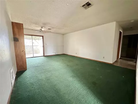 1216 Inis St, Altus, OK 73521 photo 2