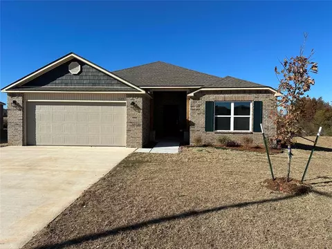 525 SE 2nd Pl, Newcastle, OK 73065
