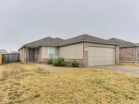 9820 High Noon Rd, Yukon, OK 73099