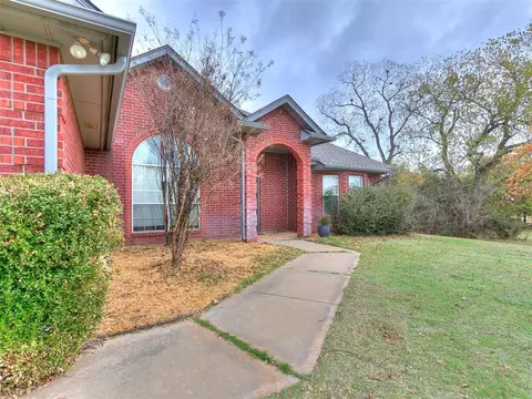 308 Summer Creek Rd, Blanchard, OK 73010
