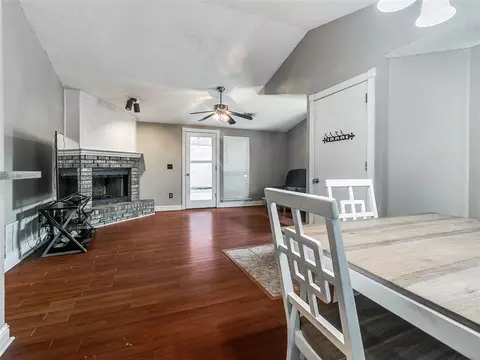 2118 Westmore Dr, Moore, OK 73170 photo 2