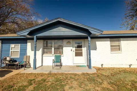 127 E Minnesota Ave, Chickasha, OK 73018