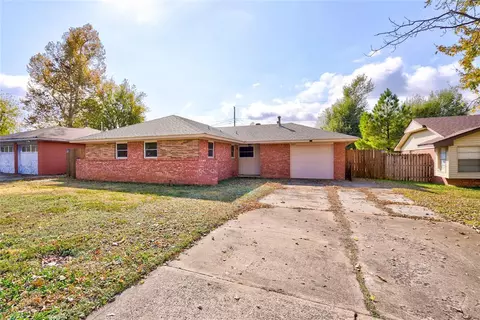 4820 Lisa Ln, Del City, OK 73115