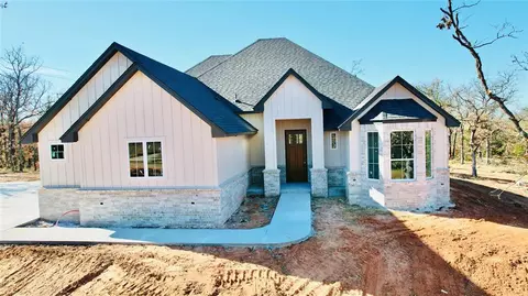 16101 Vernon Cir, Newalla, OK 74857
