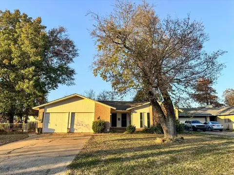 4304 Suntane Cir, Del City, OK 73115