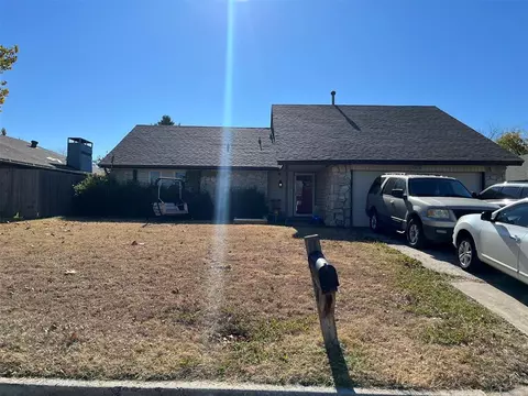 6704 Bear Canyon Dr, Oklahoma City, OK 73162